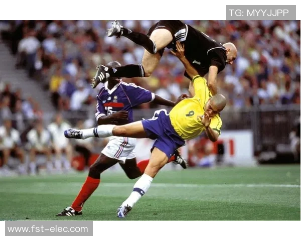 足球巨星场外奢华人生揭秘豪车豪宅私人飞机尽显尊贵气派